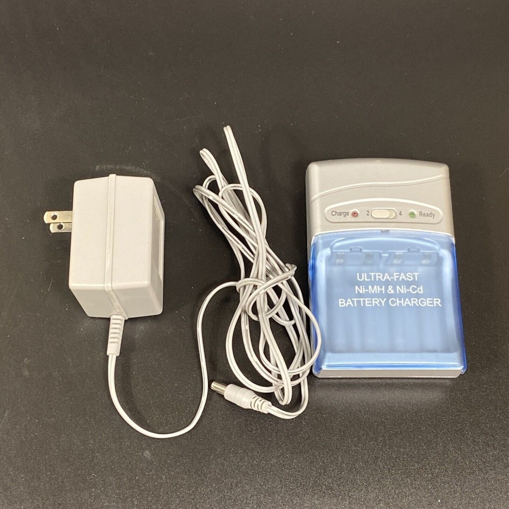 Digital Concepts CH-3900 Battery Charger 120V w/ AC & Car Adapter + Case Vintage